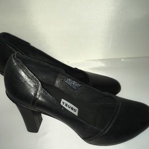 Tsubo black pumps